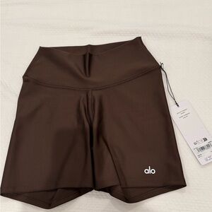 ALO AIRLIFT ENERGY
SHORT espresso